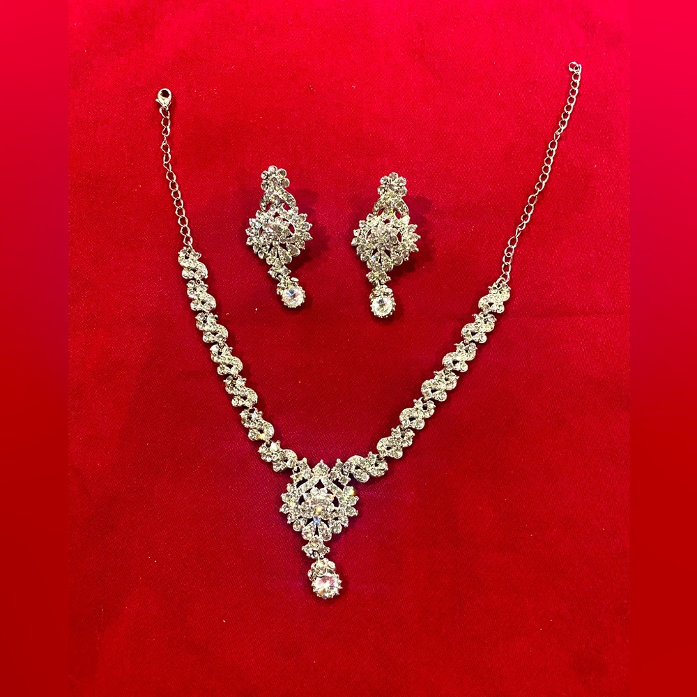 Fashion designer Jewelry